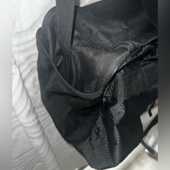 Puma Duffle Bag - Picture 5 of 6